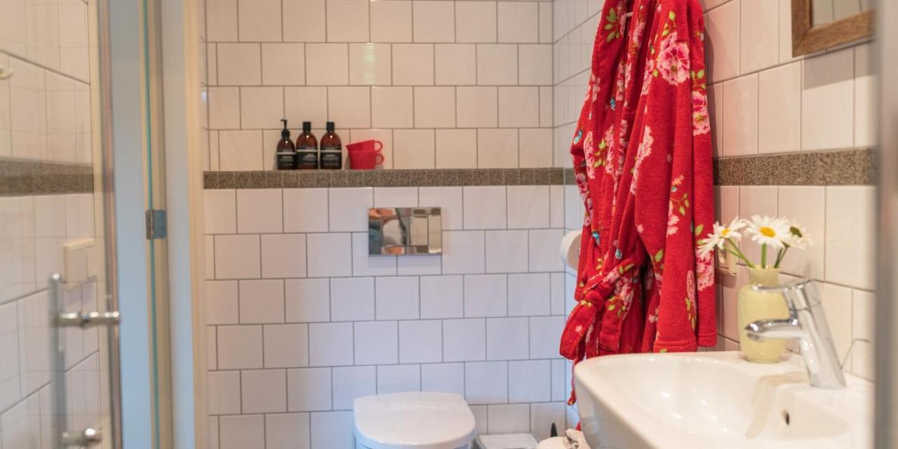 B&B De Ouw Skuur オイルスコート エクステリア 写真